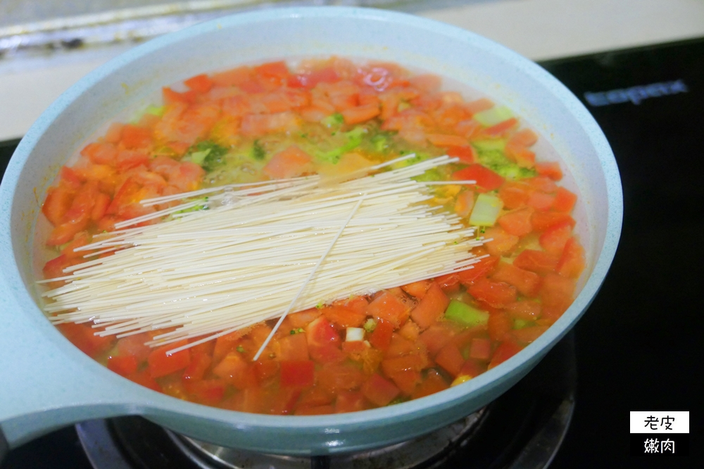 寶寶麵．體驗 | 台灣製 穗穗康健無鹽寶寶麵和麥星星 / 內有寶寶麵簡單料理 - 老皮嫩肉的流水帳生活