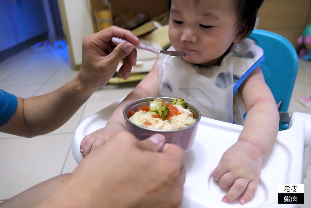 寶寶麵．體驗 | 台灣製 穗穗康健無鹽寶寶麵和麥星星 / 內有寶寶麵簡單料理 - 老皮嫩肉的流水帳生活