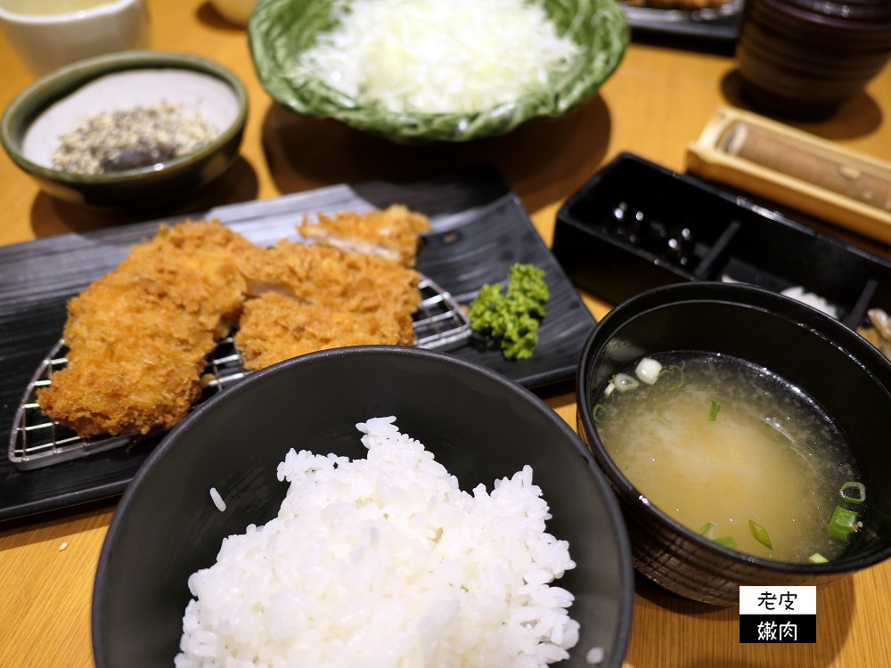 桃園站前日式豬排丼．推薦 | 【勝博殿】經典的有腰內豬跟里脊豬/文末有菜單 - 老皮嫩肉的流水帳生活