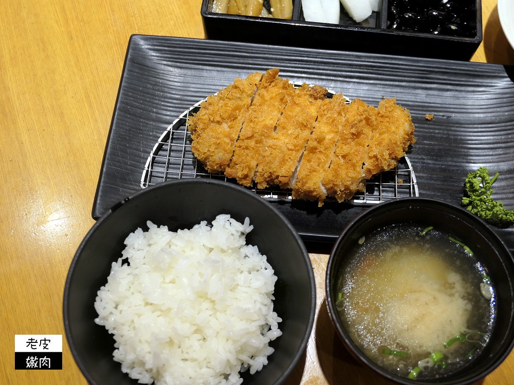 桃園站前日式豬排丼．推薦 | 【勝博殿】經典的有腰內豬跟里脊豬/文末有菜單 - 老皮嫩肉的流水帳生活