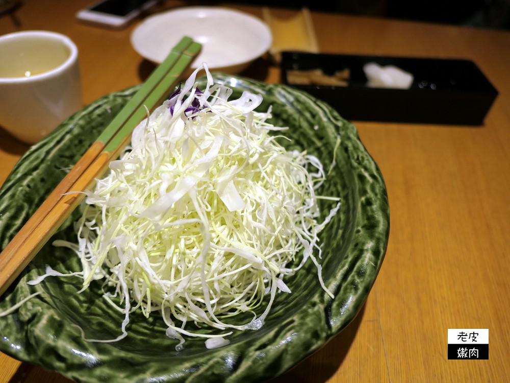 桃園站前日式豬排丼．推薦 | 【勝博殿】經典的有腰內豬跟里脊豬/文末有菜單 - 老皮嫩肉的流水帳生活