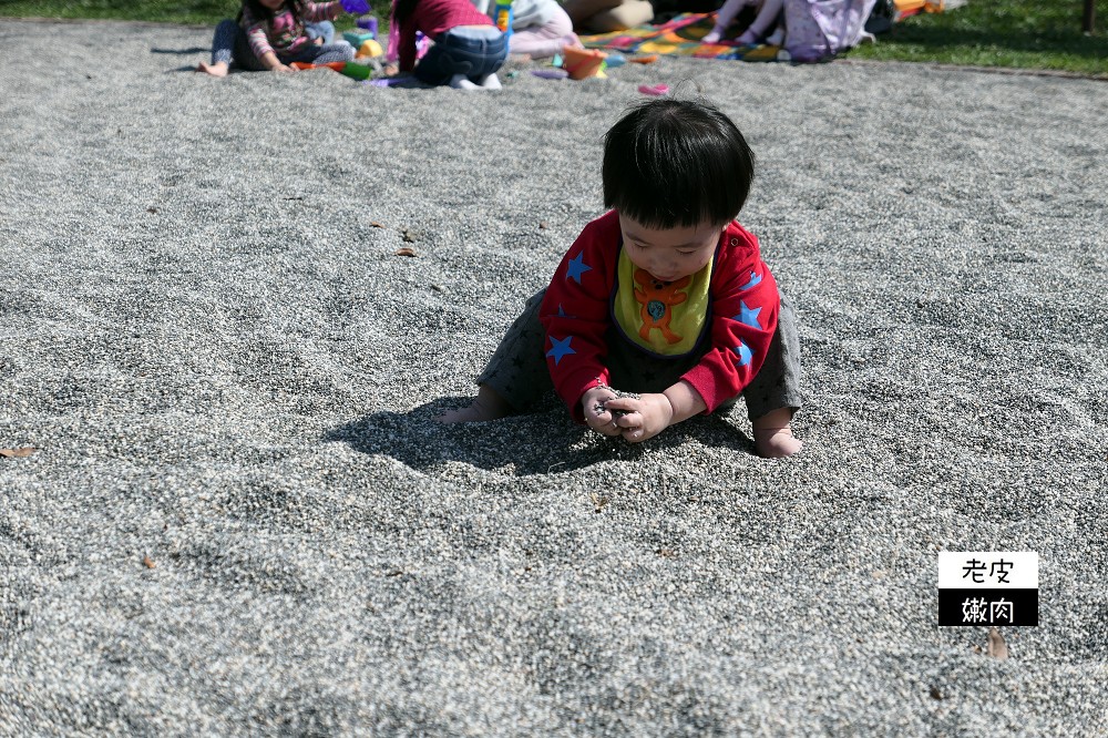 桃園青埔親子公園 | 【臺灣橫山書法藝術公園】 埤塘公園 沙坑溜滑梯鞦韆 腳踏車道 近華泰名品城 - 老皮嫩肉的流水帳生活