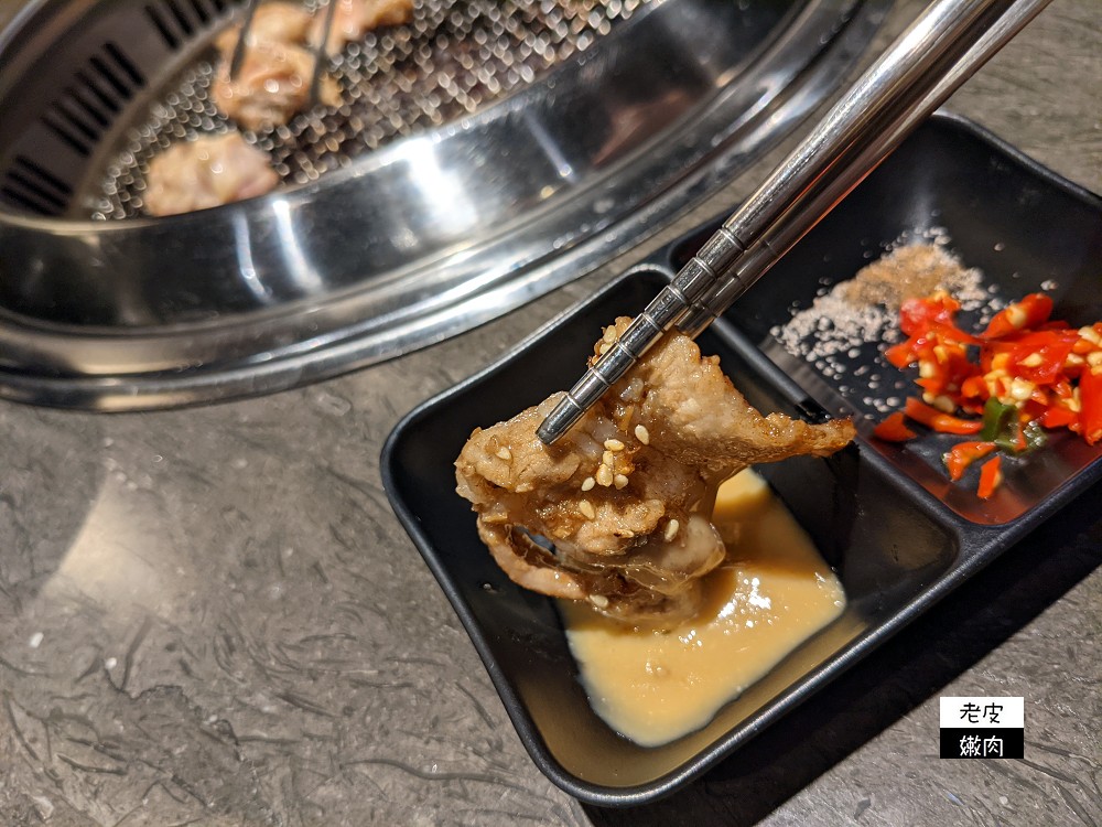 基隆燒烤店推薦 | 新開幕 CP值高的燒肉店【龍榮燒肉】小菜飲料無限供應 消夜推薦 - 老皮嫩肉的流水帳生活