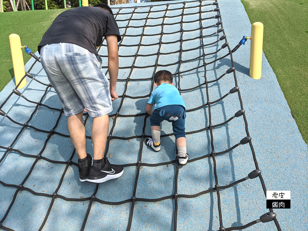 板橋免費親子公園 | 位於住宅區裡的【板橋音樂公園】立體共融遊戲場 寵物友善公園 - 老皮嫩肉的流水帳生活