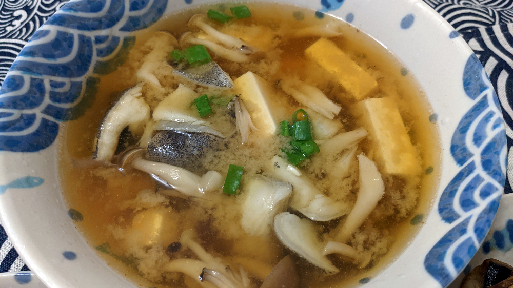 懶人料理-湯鍋篇 | 【味噌鱈魚湯】重點是鱈魚去腥及味噌下湯的時間 - 老皮嫩肉的流水帳生活