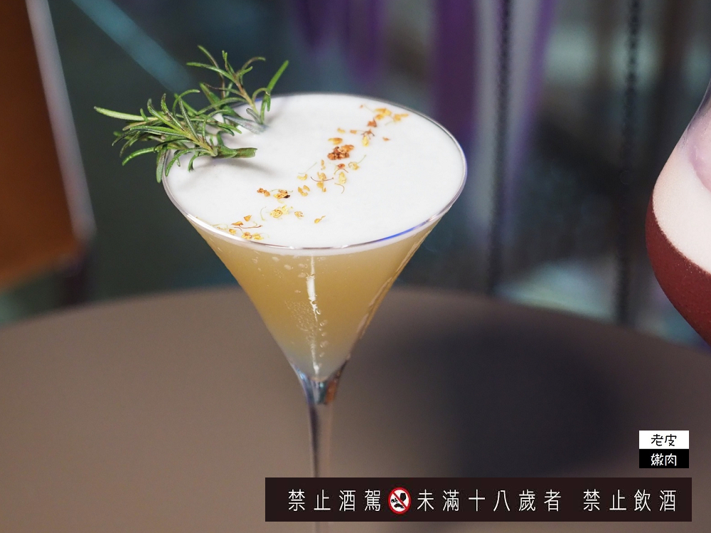 下午開喝酒吧台北平價推薦 | 來西門町喝酒吧 【Nonsense Cafe & Bar】無心戒酒互助會 派對酒吧 - 老皮嫩肉的流水帳生活