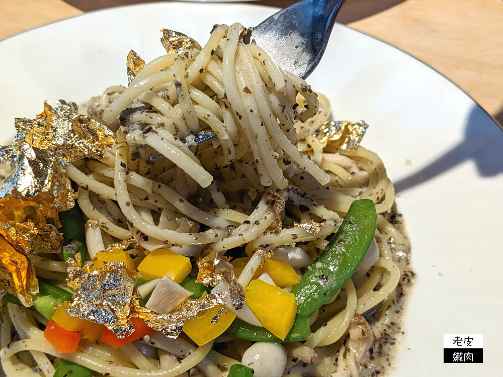 湖口老街美食餐廳 | 【卡拉義式餐館】舒芙蕾 義大利麵 燉飯 親子友善餐廳 寵物友善餐廳 - 老皮嫩肉的流水帳生活