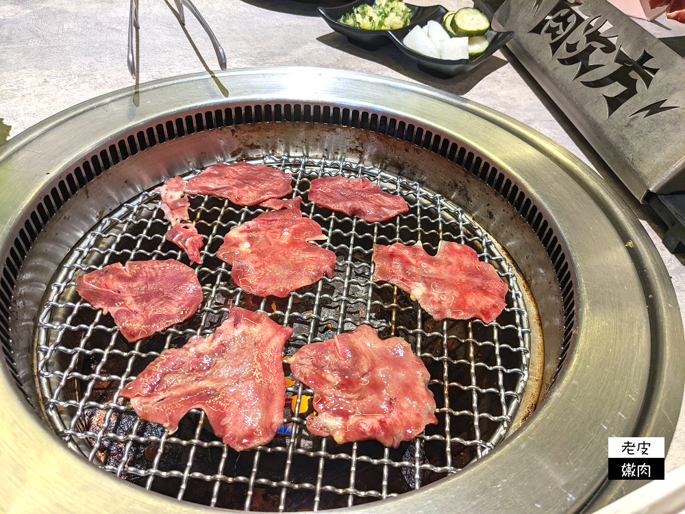 台中燒肉放題推薦|【肉次方燒肉放題台中文心崇德店】598元起可以吃到原塊牛肉 - 老皮嫩肉的流水帳生活