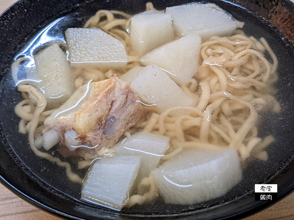 桃園火車站銅板美食|民族路上【台南港口土魠魚羹】的控肉飯 - 老皮嫩肉的流水帳生活