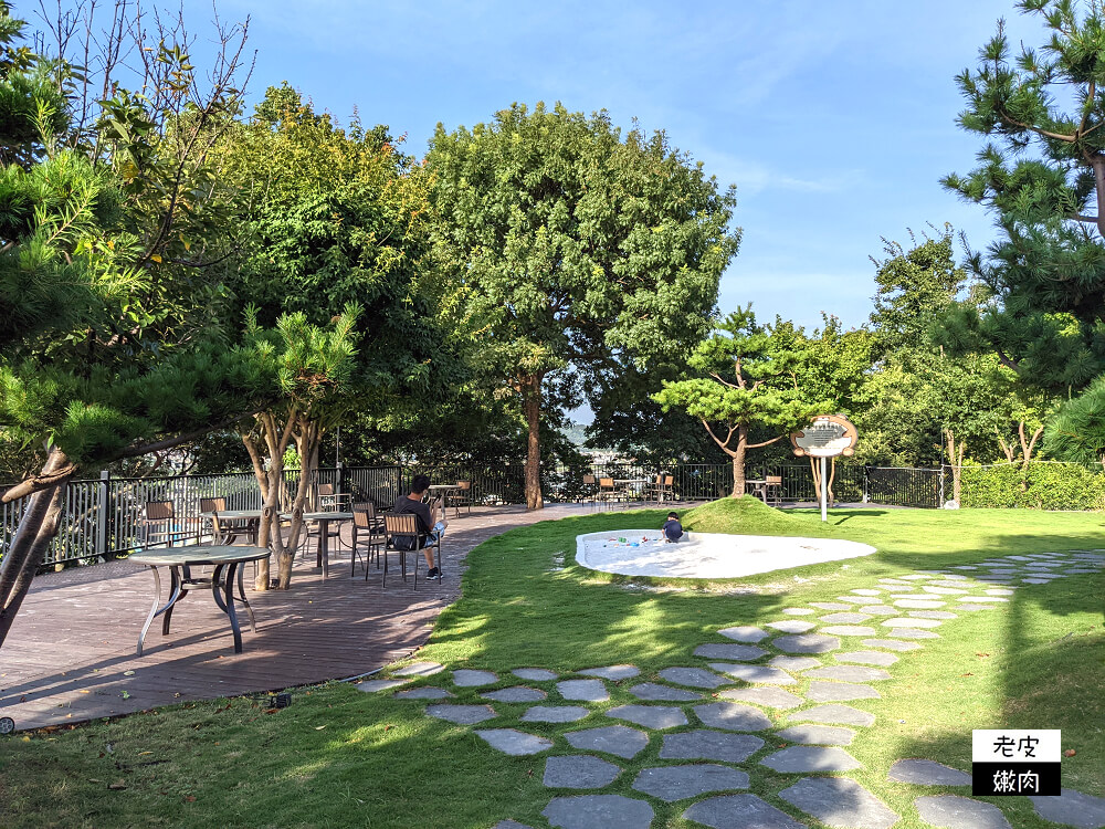 北部超大親子寵物餐廳-卡菲努努親子寵物餐廳| 餵梅花鹿 玩沙坑 - 老皮嫩肉的流水帳生活