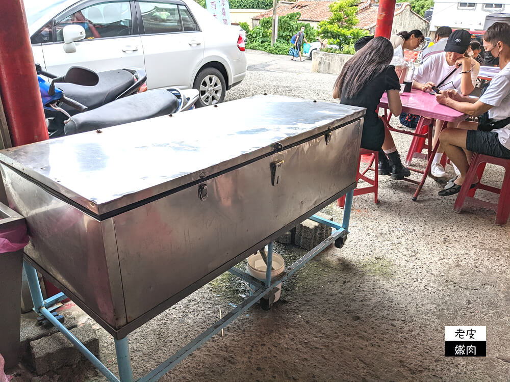 墾丁隱藏美食|鵝鑾鼻燈塔旁 藏身在宮廟中的無菜單料理【阿秀海鮮】 - 老皮嫩肉的流水帳生活