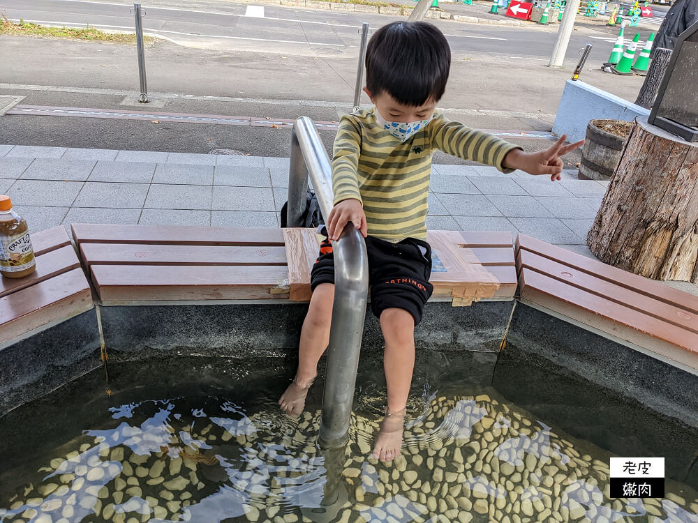 定山溪免費景點|足湯【足のふれあい太郎の湯】及手湯【かっぱ家族の願かけ手湯】 - 老皮嫩肉的流水帳生活