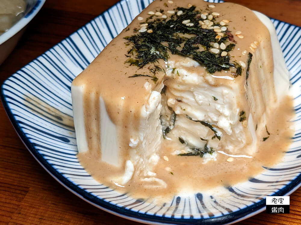 花蓮晚餐消夜-幽靈餐車|超邪惡半熟蛋滷肉飯 每日限量小菜必點(菜單) - 老皮嫩肉的流水帳生活