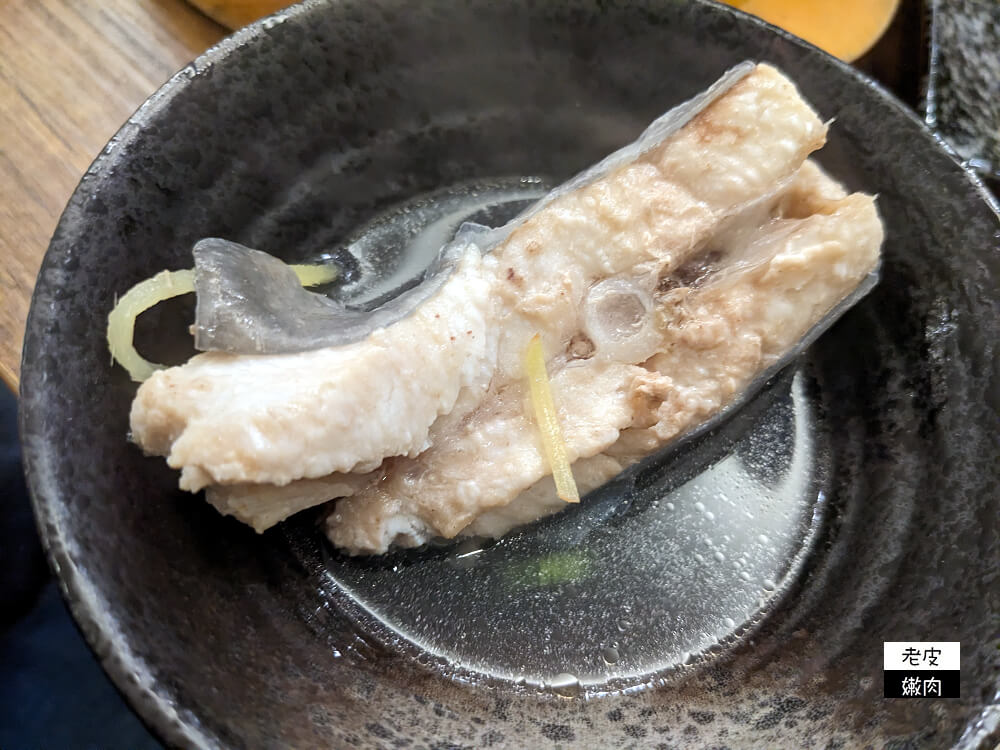 蘇澳平價海鮮-食令鮮魚湯店|自家漁船直送 鮮魚湯一碗90元 - 老皮嫩肉的流水帳生活