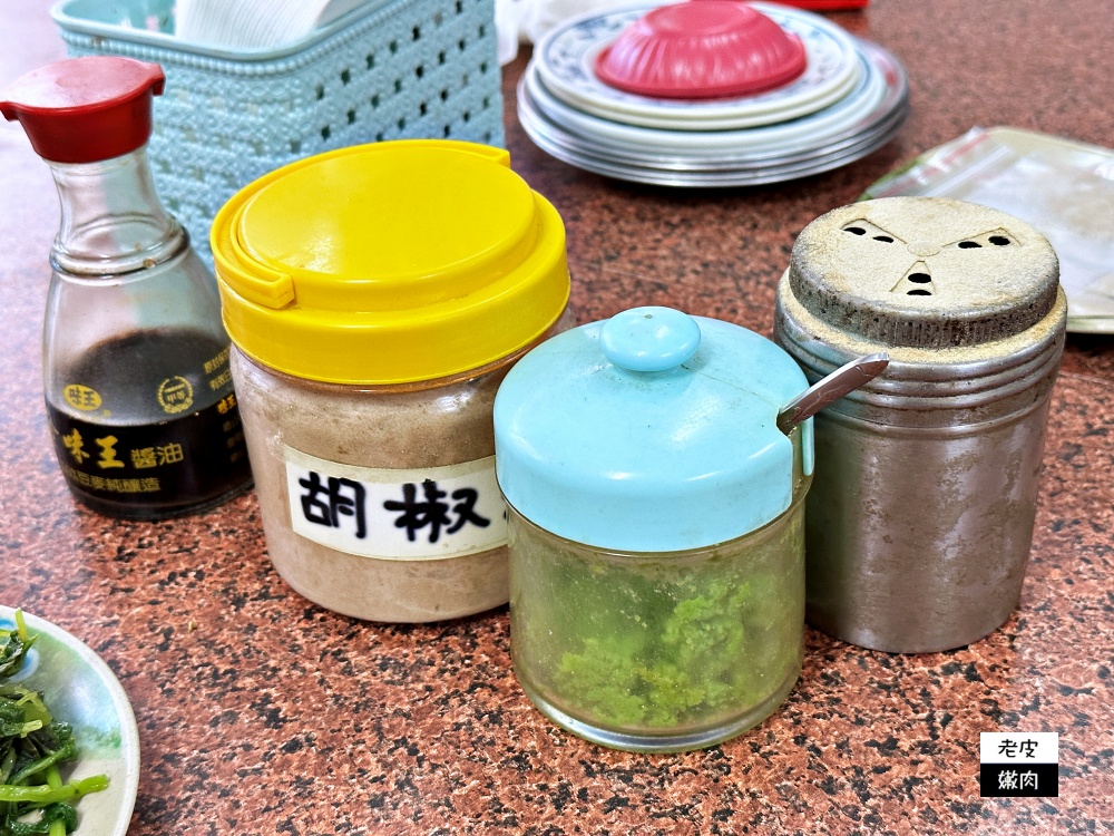 桃園市府附近鐵皮屋隱藏小吃【邱家虱目魚專賣店】來這吃現撈仔 - 老皮嫩肉的流水帳生活