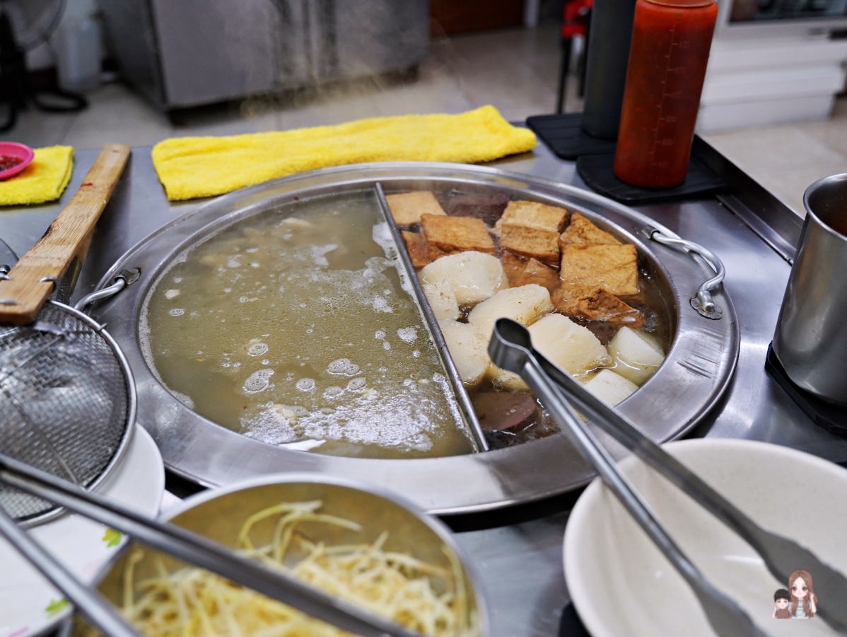 基隆在地【阿玉炒牛肉】基隆火車站經典美食沙茶咖哩牛腦 - 老皮嫩肉的流水帳生活